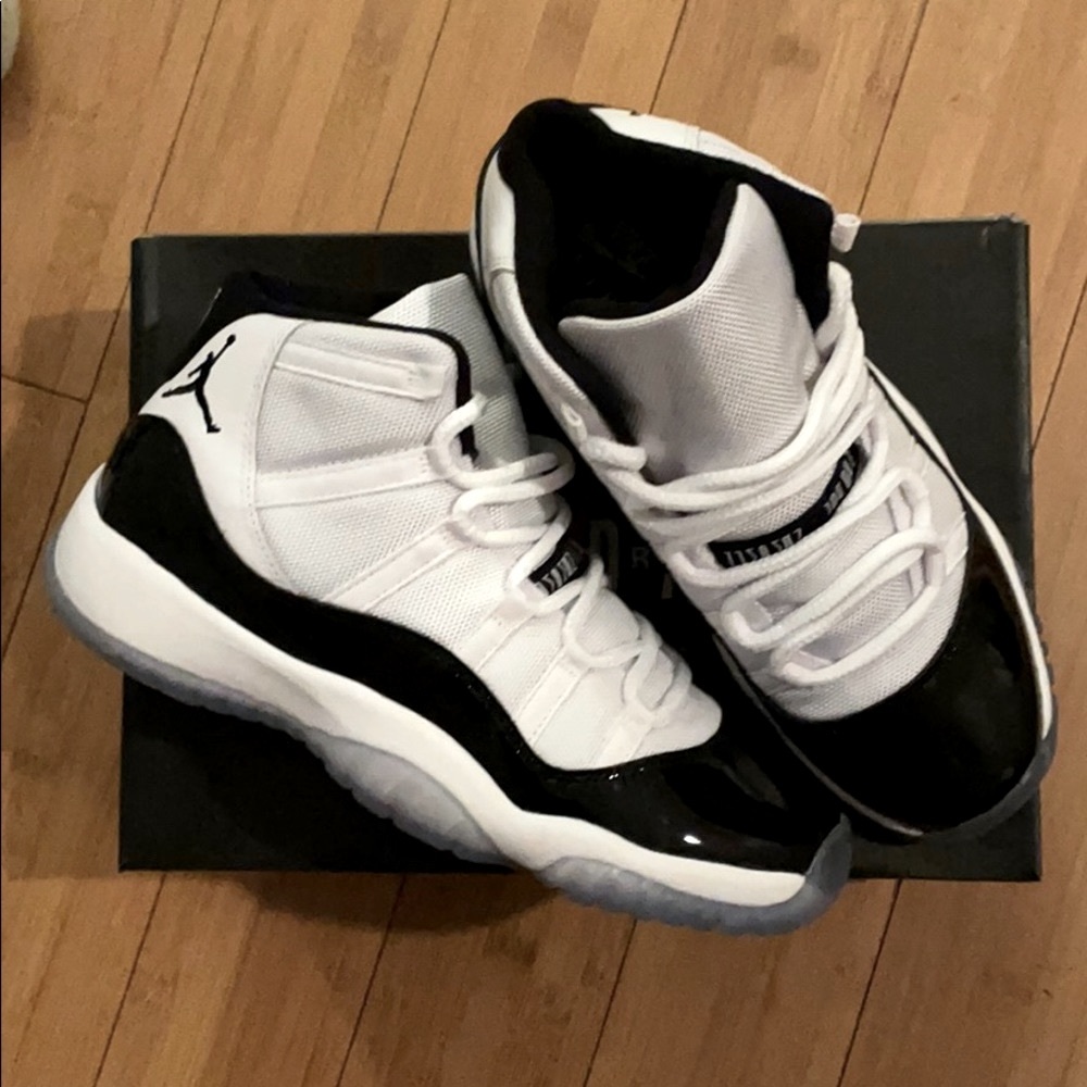 MINT, BRAND NEW NEVER WORN Air Jordan Concord 11’s